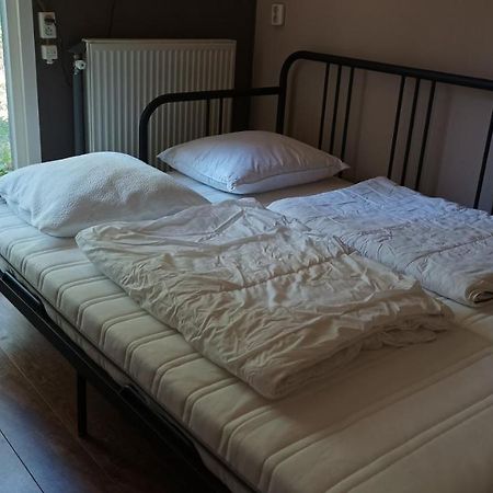Bosbungalow De Eekhoorn Nunspeet Bagian luar foto