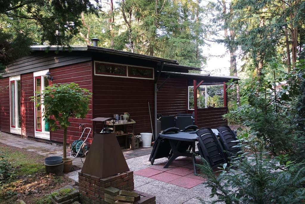Bosbungalow De Eekhoorn Nunspeet Bagian luar foto