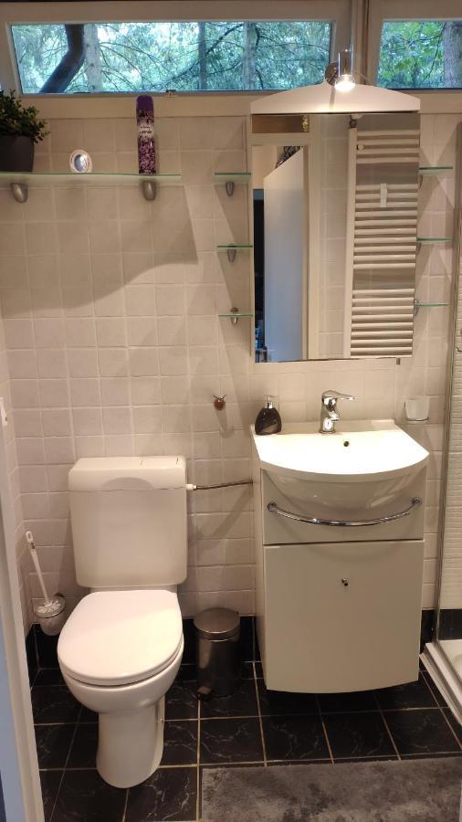 Bosbungalow De Eekhoorn Nunspeet Bagian luar foto