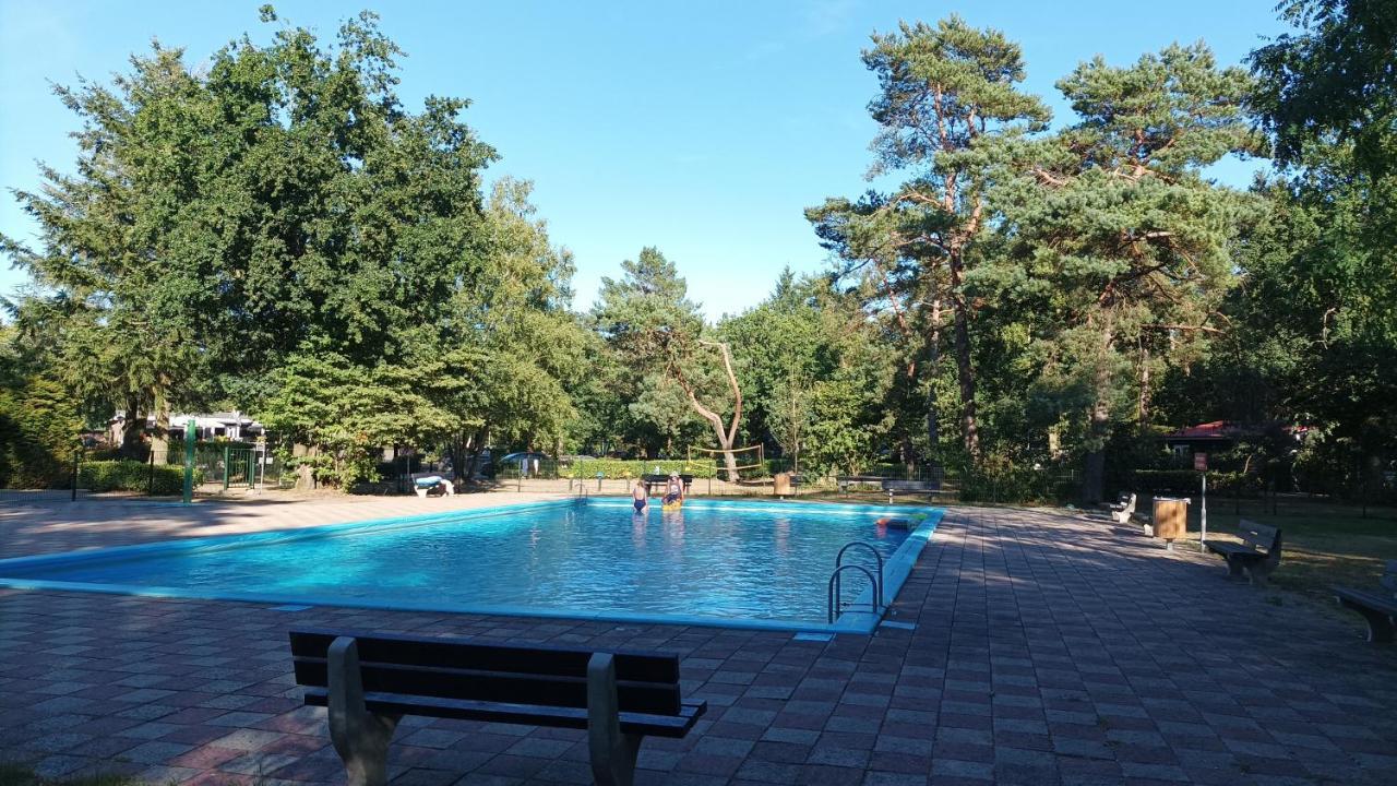 Bosbungalow De Eekhoorn Nunspeet Bagian luar foto