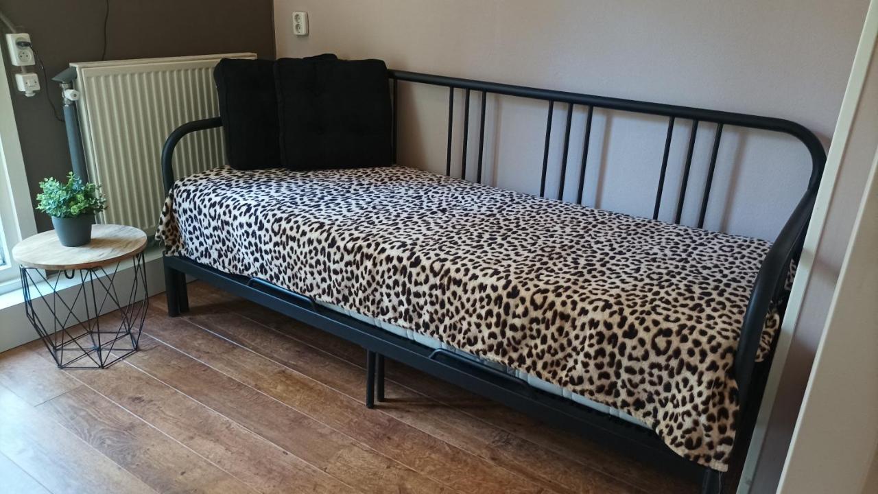 Bosbungalow De Eekhoorn Nunspeet Bagian luar foto