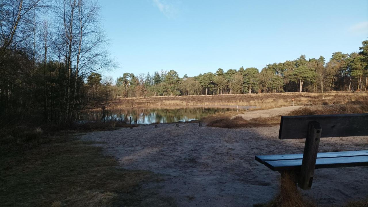 Bosbungalow De Eekhoorn Nunspeet Bagian luar foto